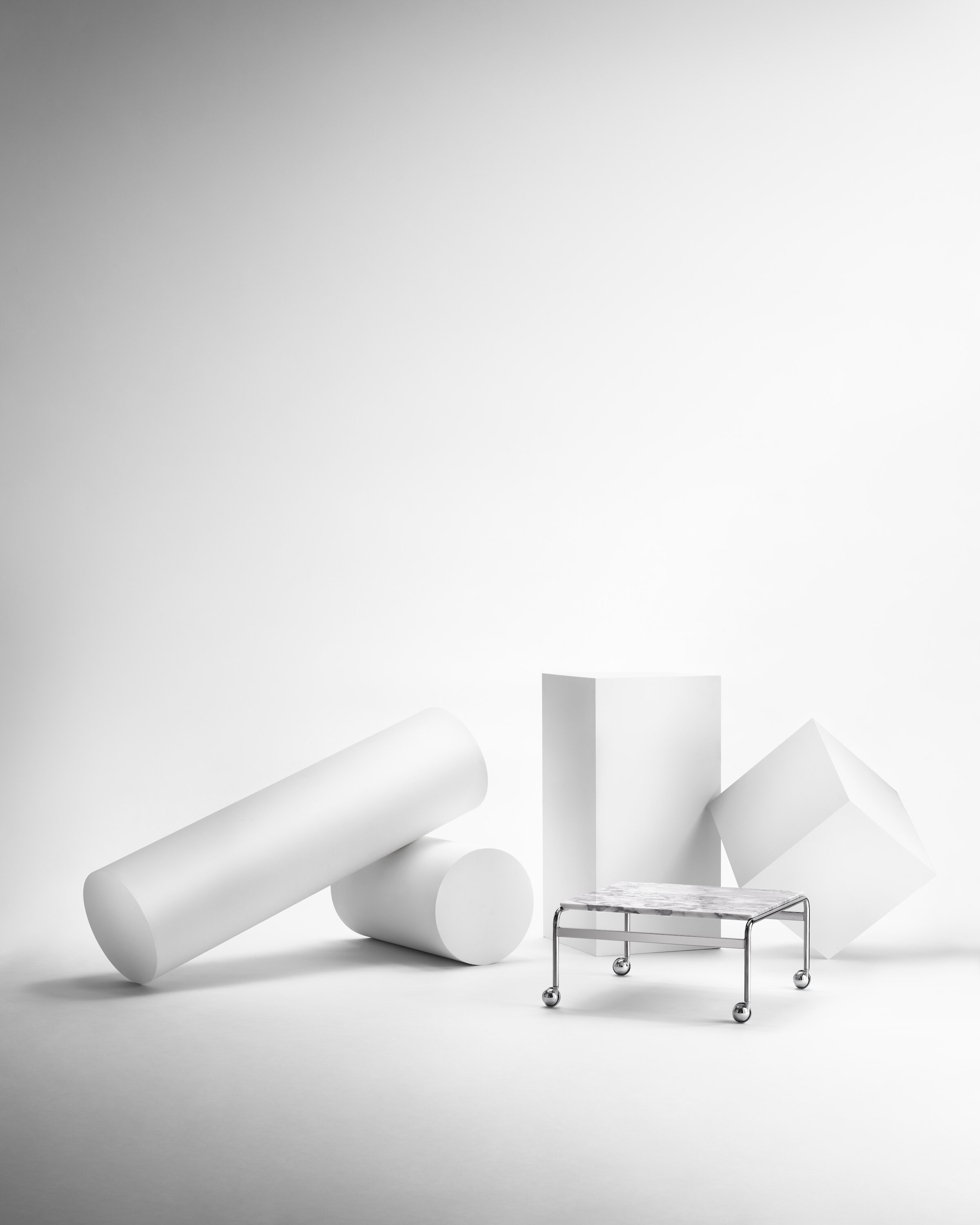 Karin table chrome carrara white